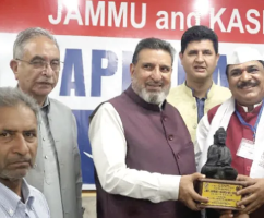 Akhil Bharat Rachnatmak Samaj Delegation  Calls on Apni Party Leaders